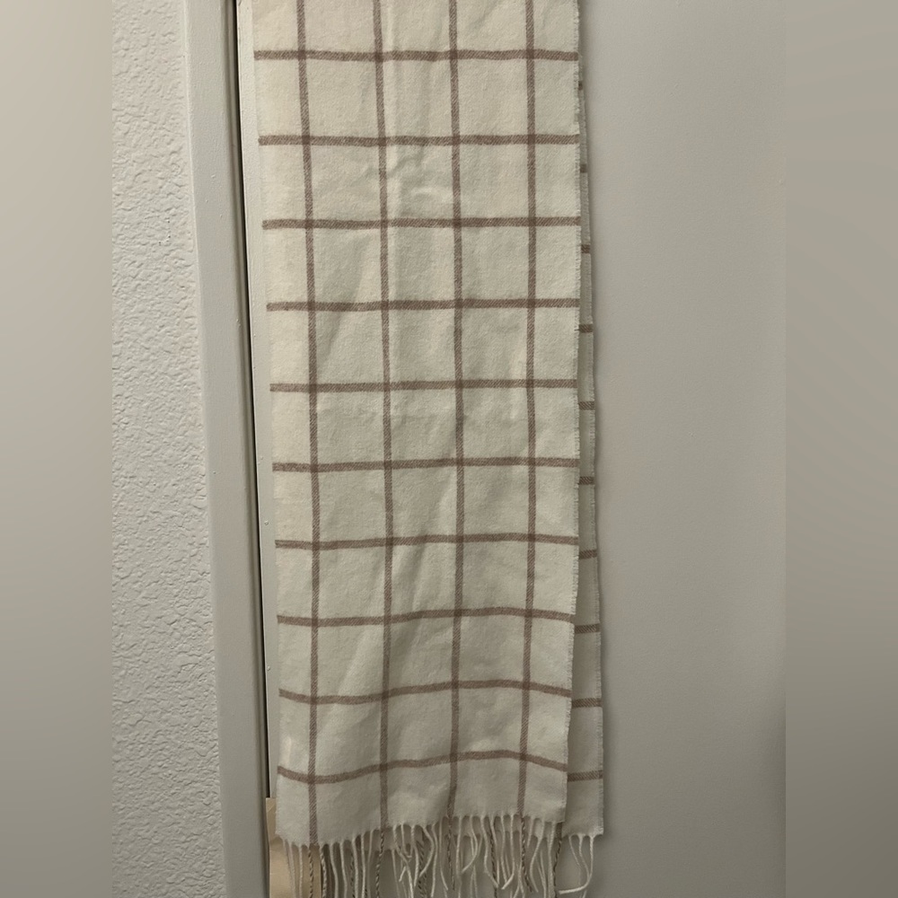 Wool scarf